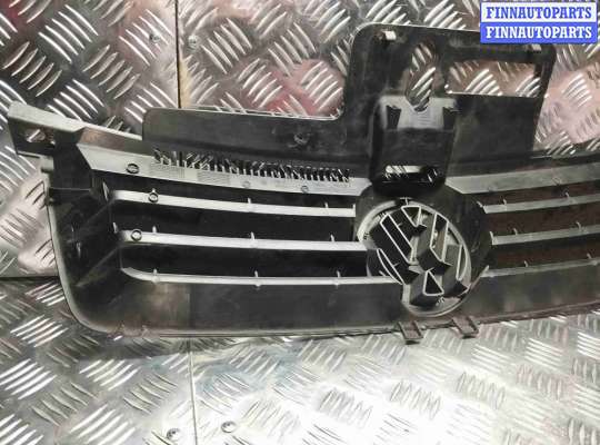 купить Решетка радиатора на Volkswagen Polo Polo IV (9N) 2001-2005