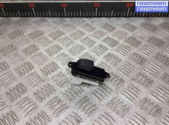 Кнопка стеклоподъемника заднего левого MZ661053 на Mazda 6 6 I (GG) 2002-2005