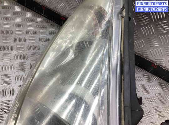 Фара передняя на Peugeot 207