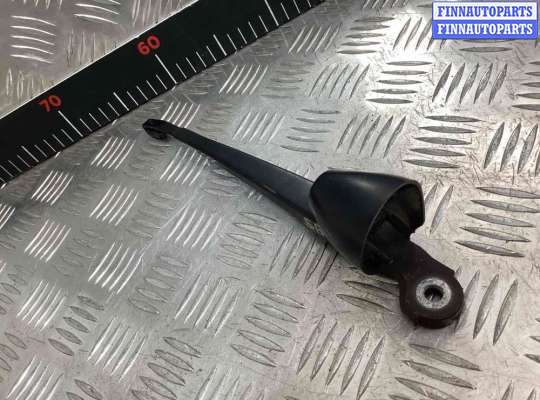 купить Щеткодержатель задний на Volkswagen Passat Passat B5+ (3B) 2000-2005 рестайлинг