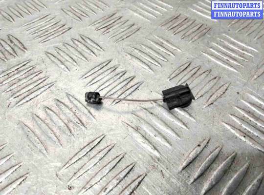 Трос двери на Volkswagen Passat B5+ (3B, GP)