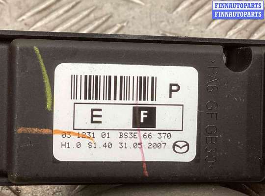купить Кнопка стеклоподъемника переднего правого на Mazda 3 3 I (BK) 2003-2009