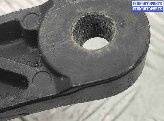 купить Щеткодержатель (поводок стеклоочистителя, дворник) на Volkswagen Golf Plus Golf+ V (5M) 2005-2014