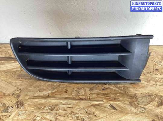 Заглушка (решетка) в бампер передний VG2635459 на Volkswagen Polo Polo IV (9N) 2001-2005