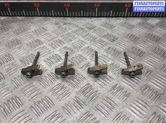 Купить Скоба (кронштейн) крепления форсунки на Mercedes E E (W210) 1999-2002 рестайлинг Скоба (кронштейн) крепления форсунки MB1270226 на Mercedes E E (W210) 1999-2002 рестайлинг