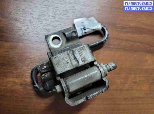 купить Петля двери передней левой на Volkswagen Golf Golf IV (1J) 1997-2004