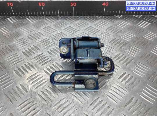 Петля двери на Volkswagen Passat B5+ (3B, GP)