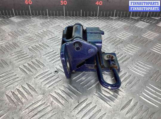 Петля двери на Volkswagen Passat B5+ (3B, GP)