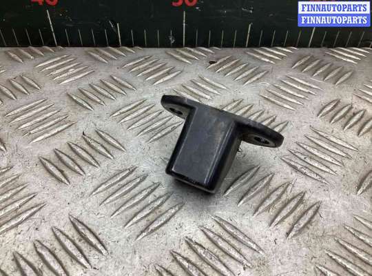 купить Направляющая крышки багажника на Hyundai Trajet Trajet 2004-2008 рестайлинг