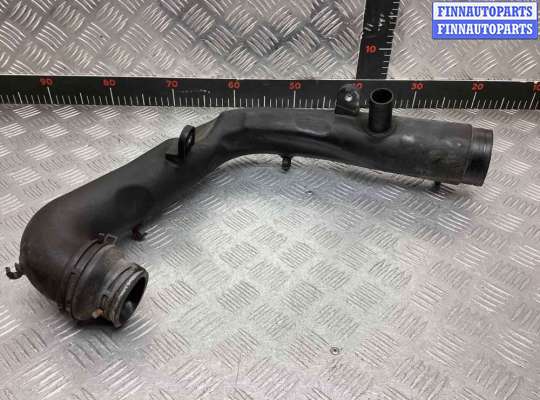 Купить Патрубок интеркулера на Volkswagen Touran Touran I (1T) 2003-2006 Патрубок интеркулера VG2747380 на Volkswagen Touran Touran I (1T) 2003-2006