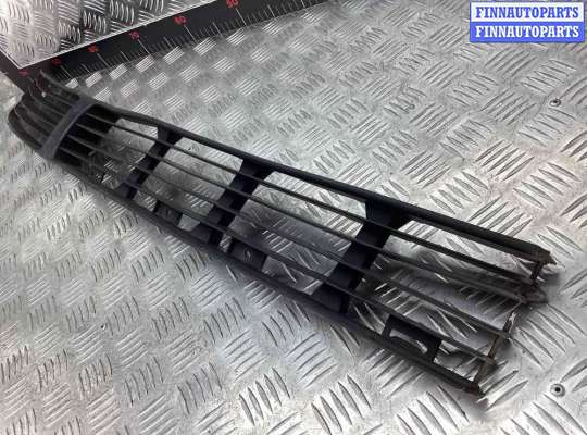 купить Заглушка (решетка) в бампер передний на Volkswagen Passat Passat B5 (3B) 1996-2000