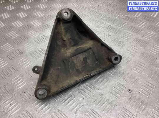 купить Кронштейн КПП на Volkswagen Passat Passat B5+ (3B) 2000-2005 рестайлинг