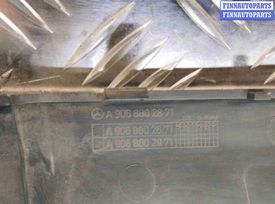 купить Молдинг бампера заднего на Volkswagen Crafter Crafter I (2E) 2006-2016