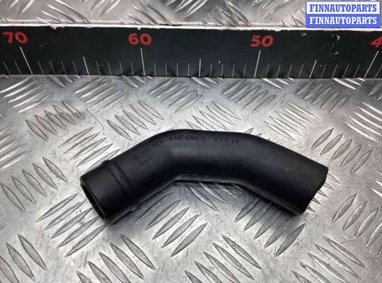 купить Патрубок воздушного фильтра на Audi 100 100 C3 1982-1991