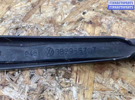 купить Щеткодержатель задний на Volkswagen Passat Passat B5 (3B) 1996-2000