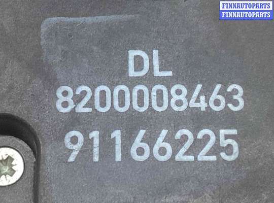 Замок боковой двери на Opel Vivaro A