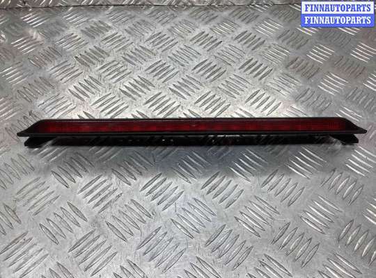 Фонарь (стоп-сигнал) центральный на Volkswagen Golf IV (1J)