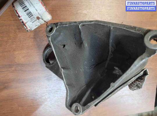 купить Кронштейн КПП на Volkswagen Passat B5 (3B) 1996-2000