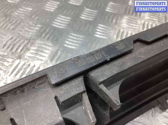 купить Заглушка (решетка) в бампер передний на Volkswagen Passat Passat B5+ (3B) 2000-2005 рестайлинг