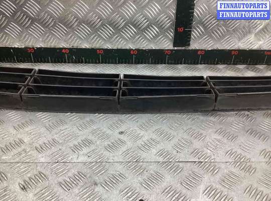 купить Заглушка (решетка) в бампер передний на Renault Scenic Scenic II (JM) 2003-2006