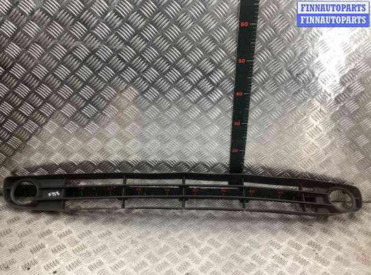 купить Заглушка (решетка) в бампер передний на Renault Scenic Scenic II (JM) 2003-2006