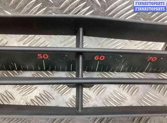 купить Заглушка (решетка) в бампер передний на Renault Scenic Scenic II (JM) 2003-2006