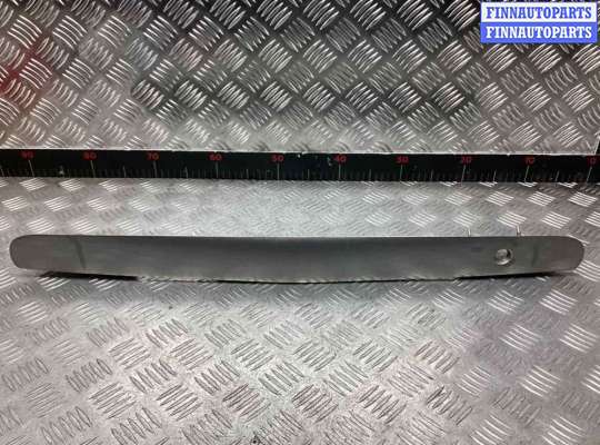 Накладка двери (крышки) багажника MZ666243 на Mazda MPV MPV II (LW) 1999-2006