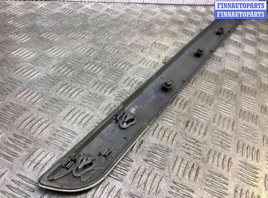 купить Молдинг двери передней правой на Renault Scenic II (JM) 2006-2009 рестайлинг
