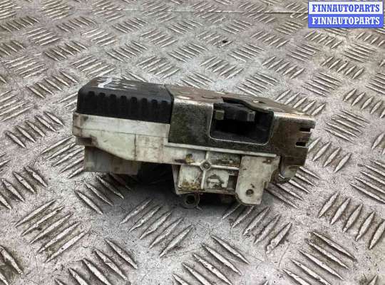 Замок боковой двери на Peugeot 406
