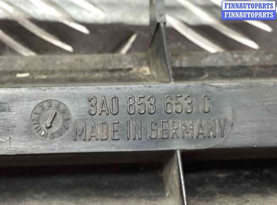 купить Решетка радиатора на Volkswagen Passat Passat B4 (3A) 1993-1997