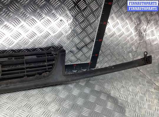 купить Решетка радиатора на Volkswagen Passat Passat B4 (3A) 1993-1997