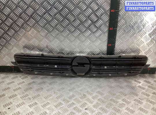 Решетка радиатора на Opel Vectra C