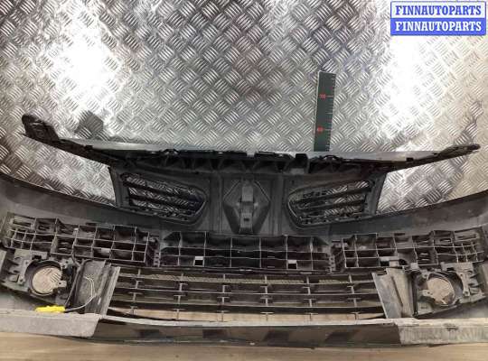 Бампер передний на Renault Megane II
