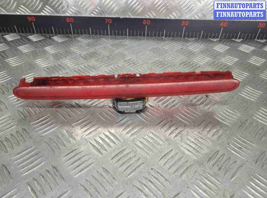 Фонарь (стоп-сигнал) центральный