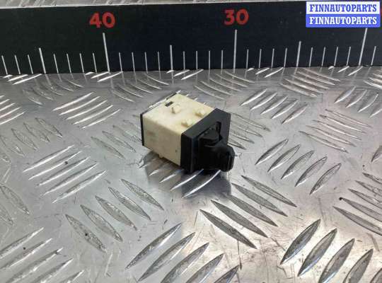 купить Кнопка центрального замка на Chrysler 300M 300M (LR) 1998-2004