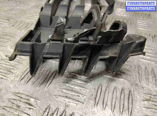 купить Заглушка (решетка) в бампер передний на Volkswagen Passat Passat B5+ (3B) 2000-2005 рестайлинг