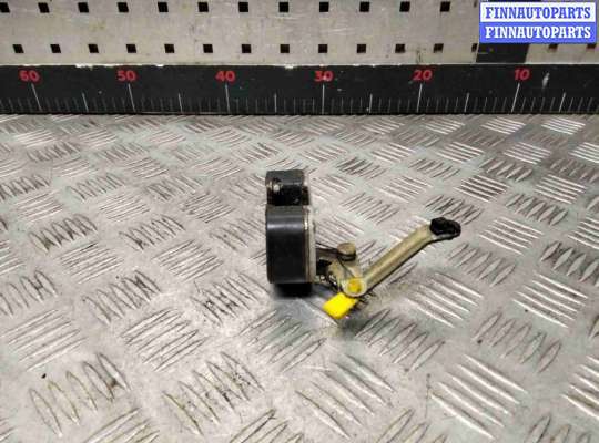 Замок боковой двери на Renault Master II