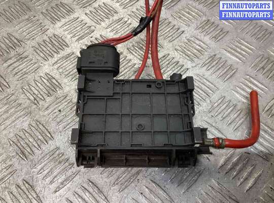 купить Блок предохранителей на Volkswagen Golf Golf IV (1J) 1997-2004