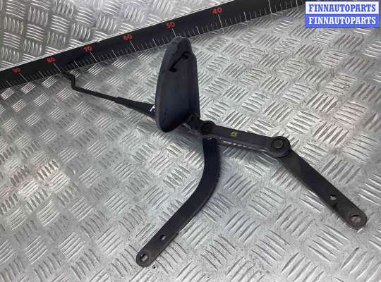 купить Щеткодержатель (поводок стеклоочистителя, дворник) на Mercedes C C (W203) 2000-2004