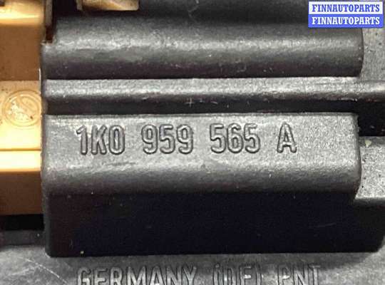 купить Блок управления стеклоподъемниками на Volkswagen Golf Golf V (1K) 2004-2009