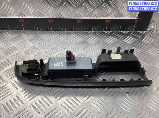 купить Блок управления стеклоподъемниками на Volkswagen Golf Golf V (1K) 2004-2009