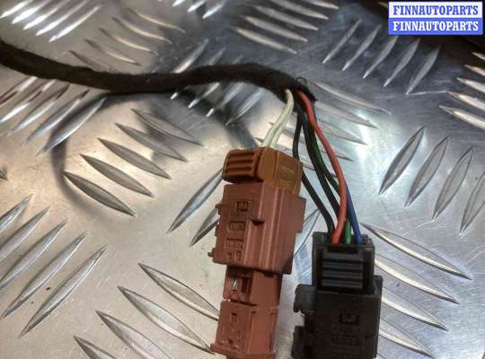 Зеркало боковое на Peugeot 207