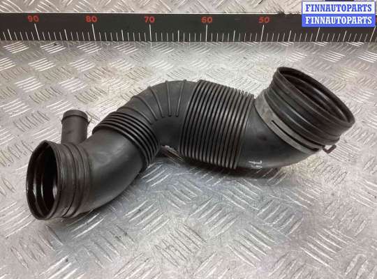 Патрубок (трубка, шланг) на Volkswagen Passat B6 (3C)