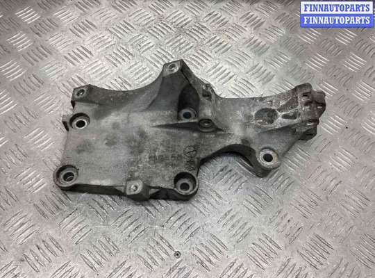 купить Кронштейн генератора на Volkswagen Caddy Caddy III (2K) 2004-2010