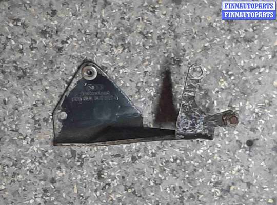 купить Кронштейн датчика положения кузова на Volkswagen Passat Passat B5+ (3B) 2000-2005 рестайлинг