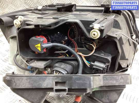 Фара передняя на Audi A6 (C5)