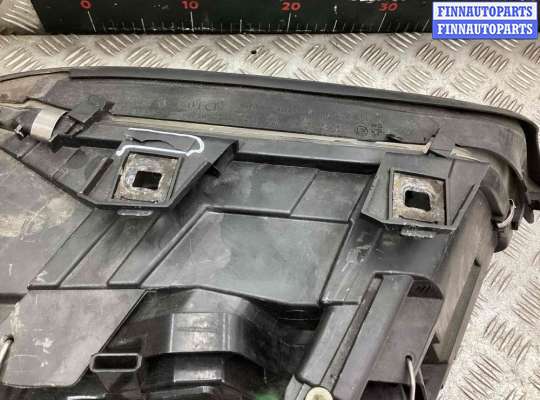 Фара передняя на Audi A6 (C5)