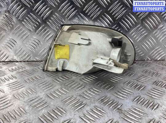 Поворотник передний на Audi A4 (8D, B5)