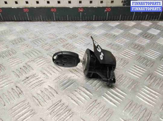 купить Кнопка открытия багажника на Ford C-Max C-Max I (C214) 2003-2007