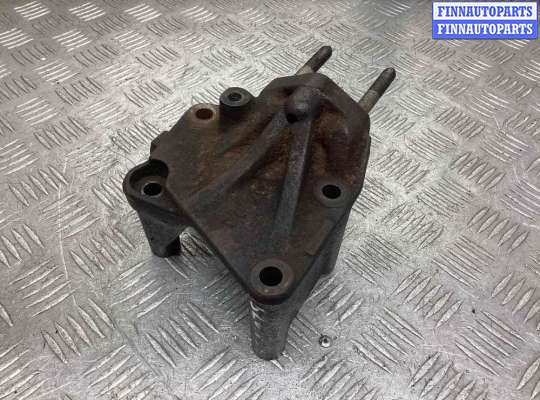 Кронштейн ДВС (лапа) на Mitsubishi Carisma